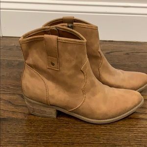 American Eagle Booties